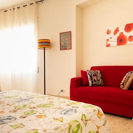 Scena Vaticana Apartment *